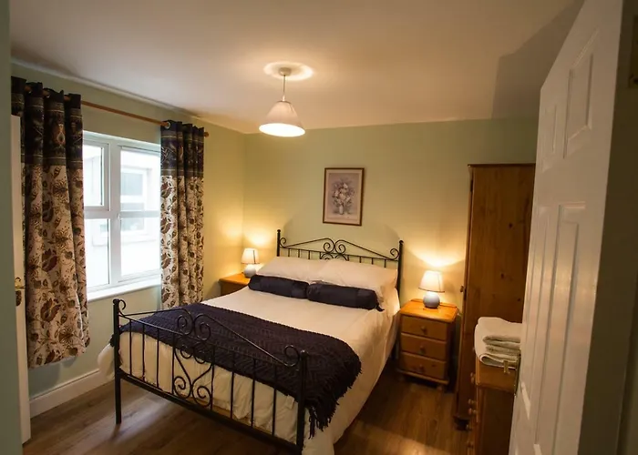 Arasain Bhalor * Falcarragh